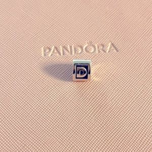 PANDORA Dice initial D